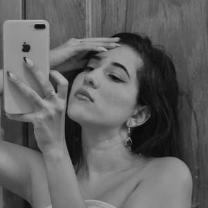 Meet your Posher, Lorena